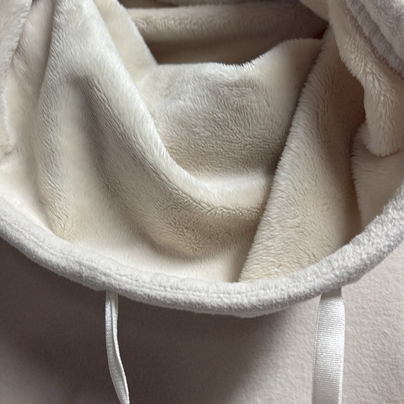 Lululemon Don't Hurry Be Happy Cowl Neck Pullover Sweatshirt Polar Cream Size 4 - Picture 5 of 9